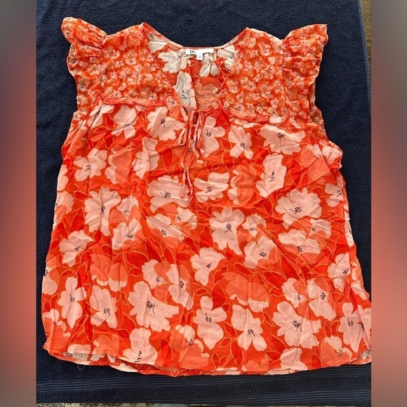 DR2 Tops - DR2 Gorgeous Cap Sleeve Lightweight Orange/Pink Floral Too Size XXL
